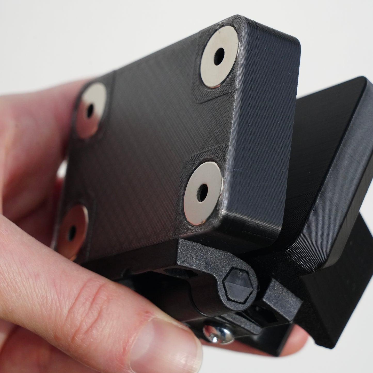 Support aimanté pour pommeau de douche REICH / Volkswagen California - 3DVanMaker