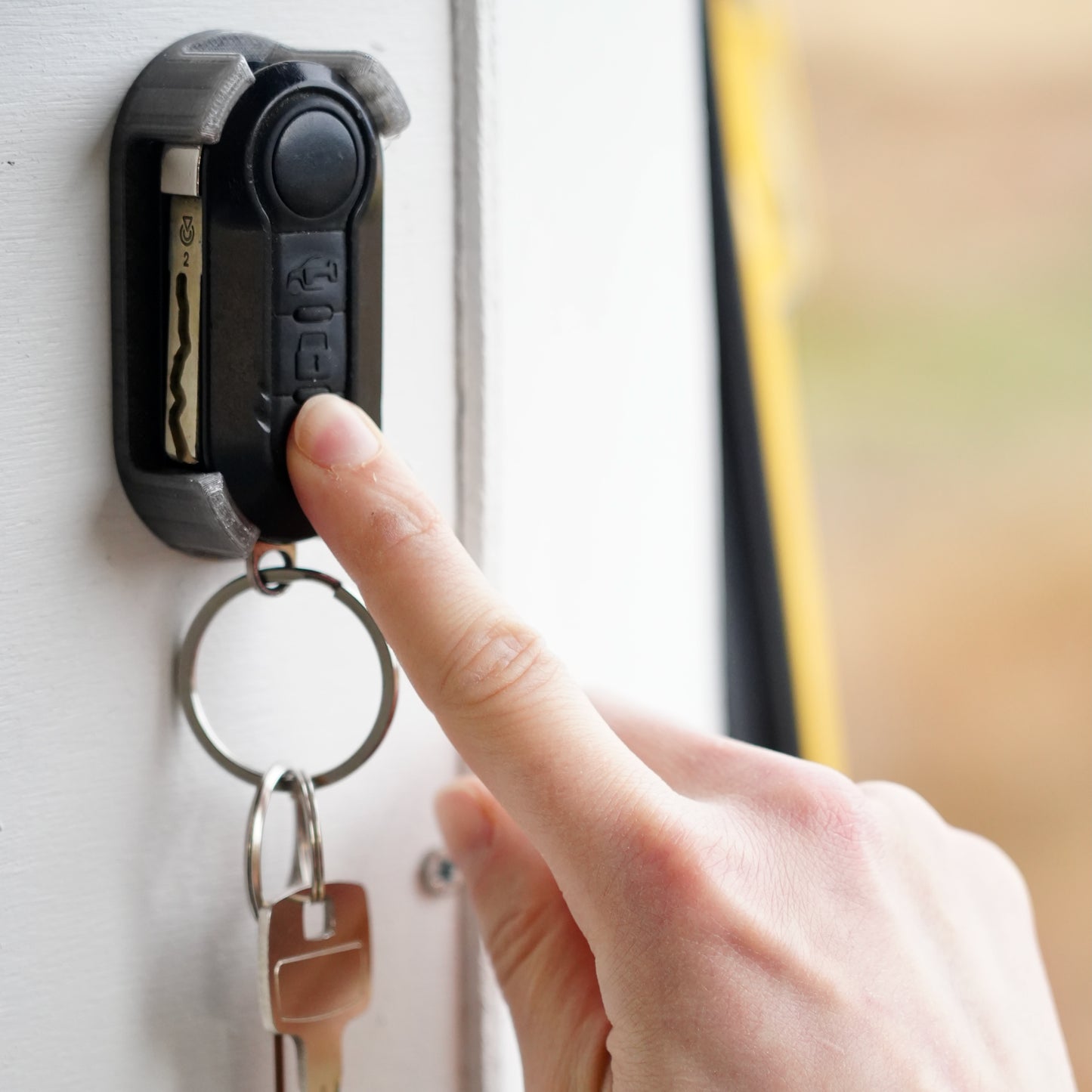 Support clés avec accès aux boutons pour Peugeot Boxer/Citroen Jumper/Fiat Ducato en PETG, accroché à la paroi intérieure - 3DVanMaker