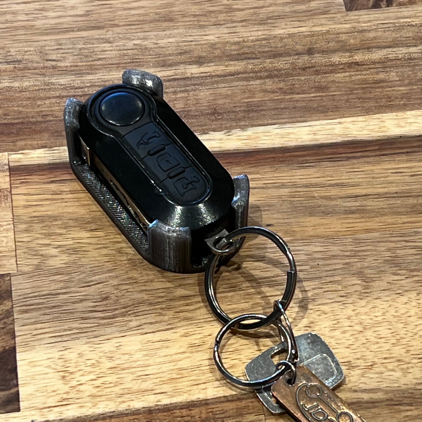 Support clés avec accès aux boutons pour Peugeot Boxer/Citroen Jumper/Fiat Ducato en PETG, avec clé - 3DVanMaker