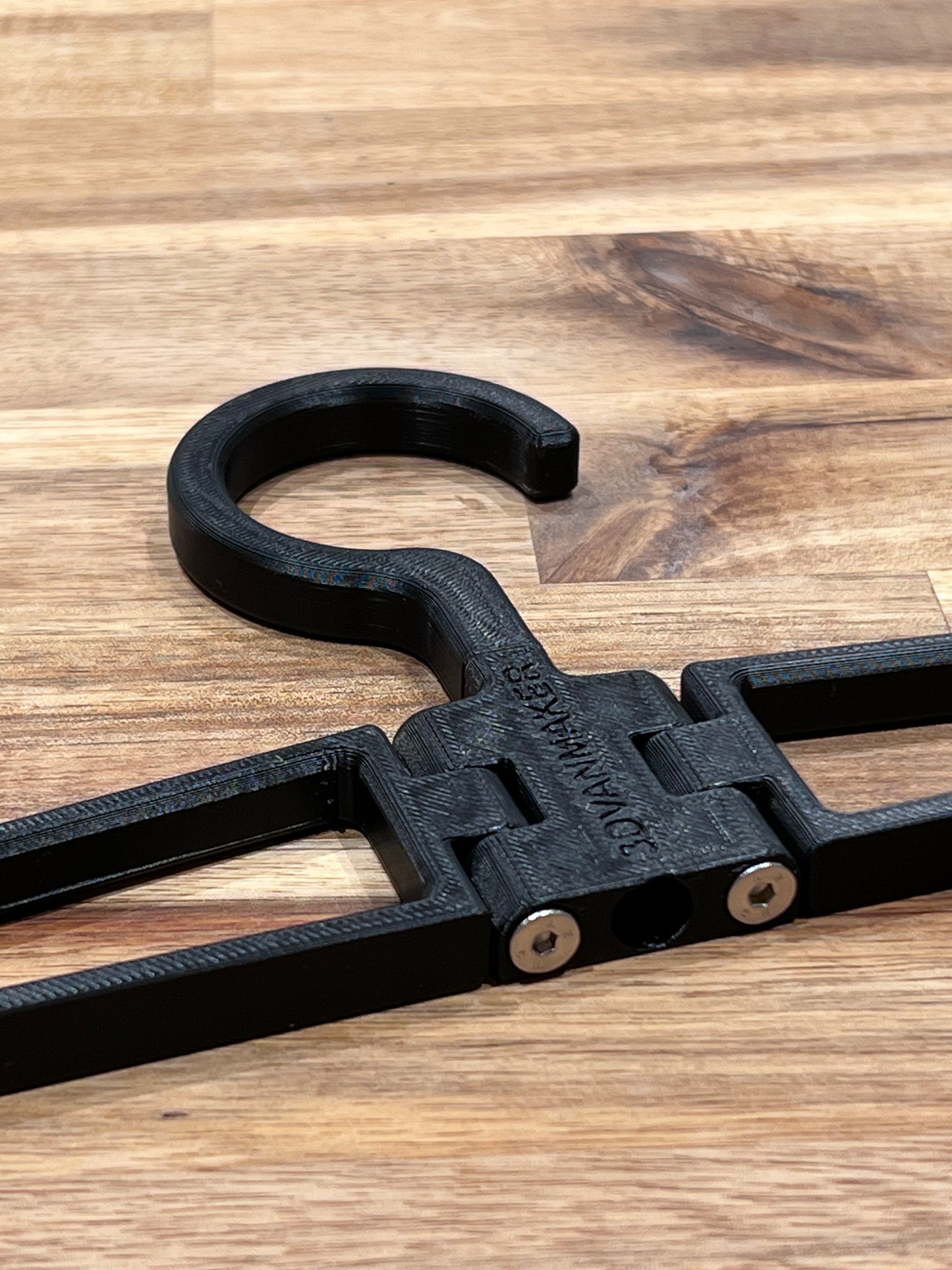 Cintre pliable compact pour camping-car / van - 3DVanMaker