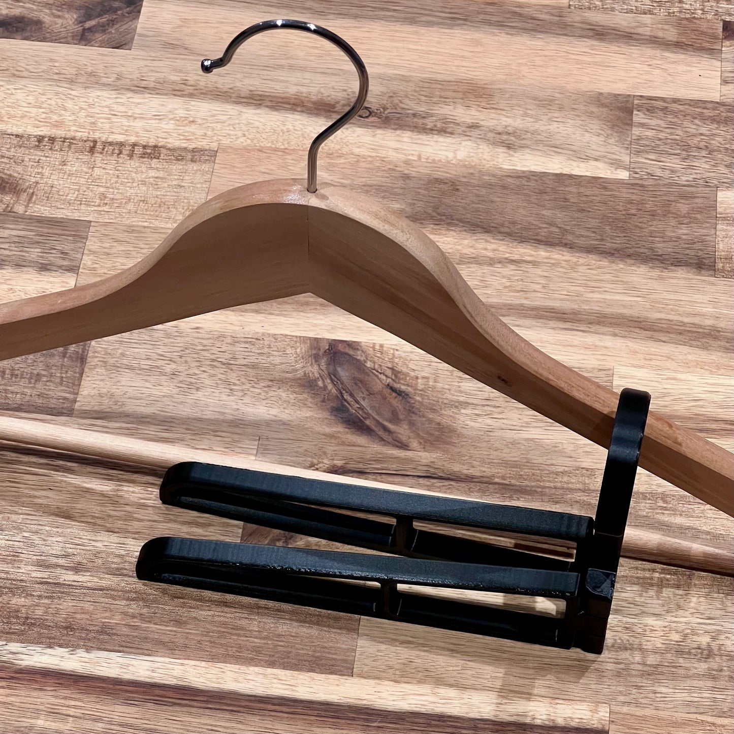 Cintre pliable compact pour camping-car / van - 3DVanMaker