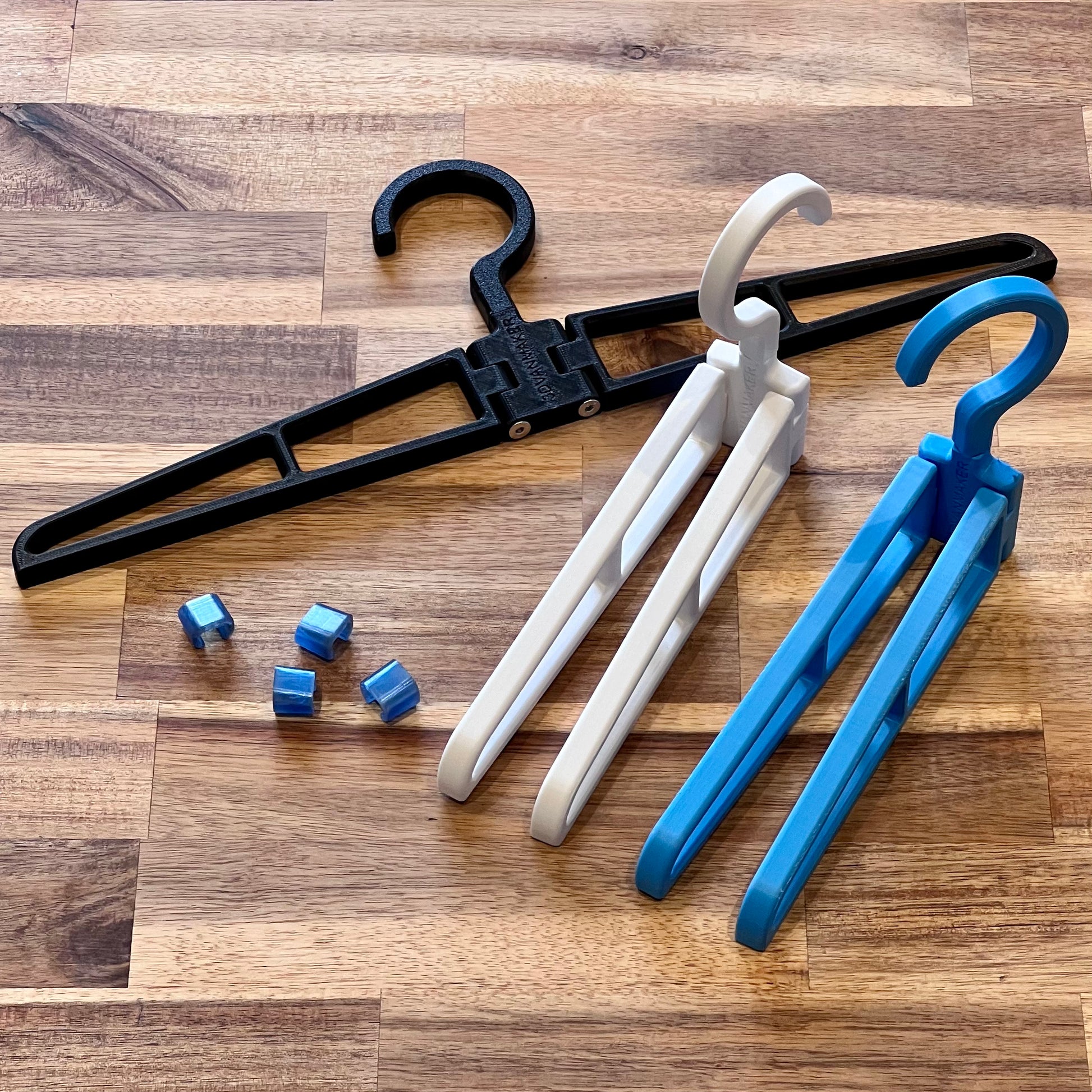 Cintre pliable compact pour camping-car / van - 3DVanMaker