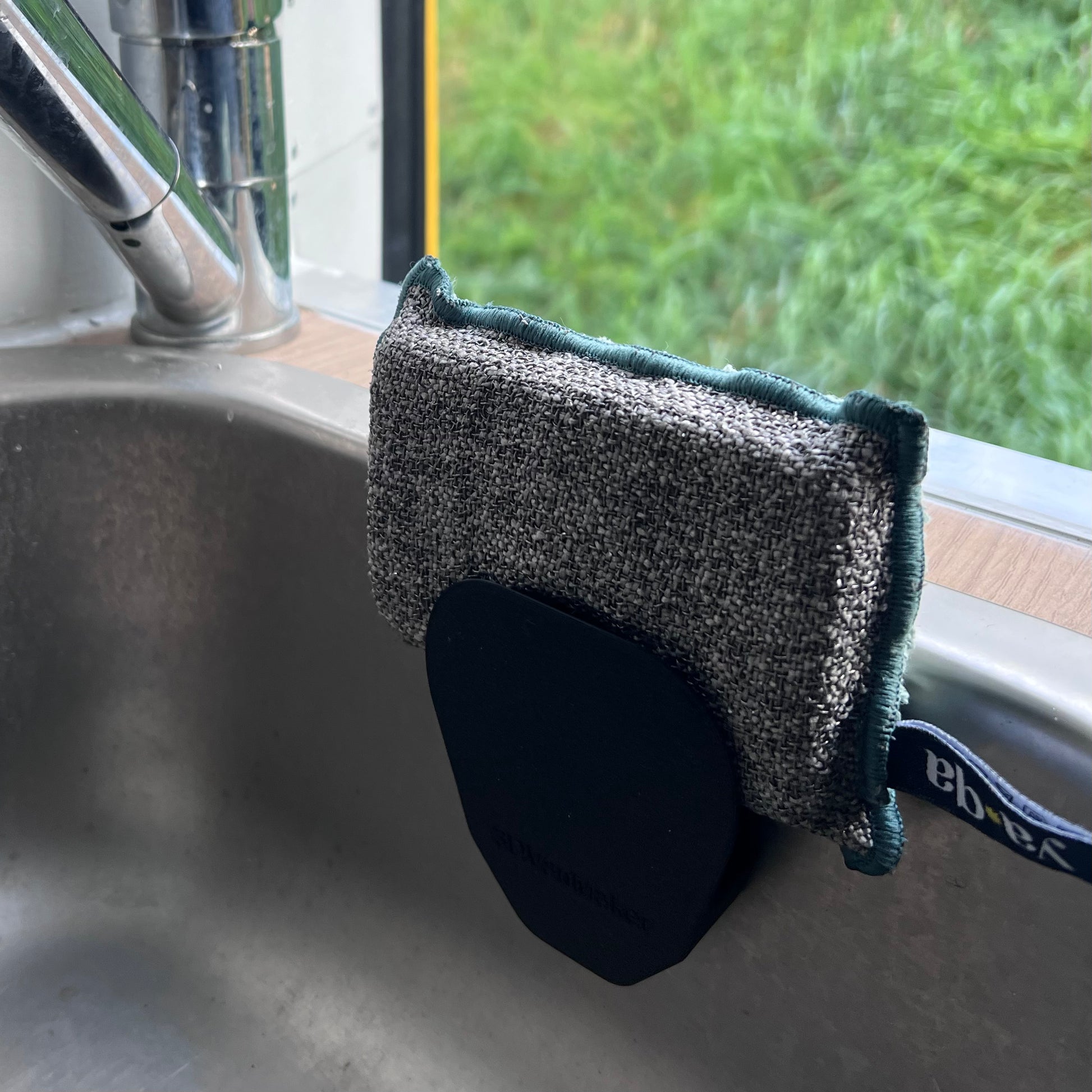 Support magnétique éponge pour évier inox/granit - 3DVanMaker