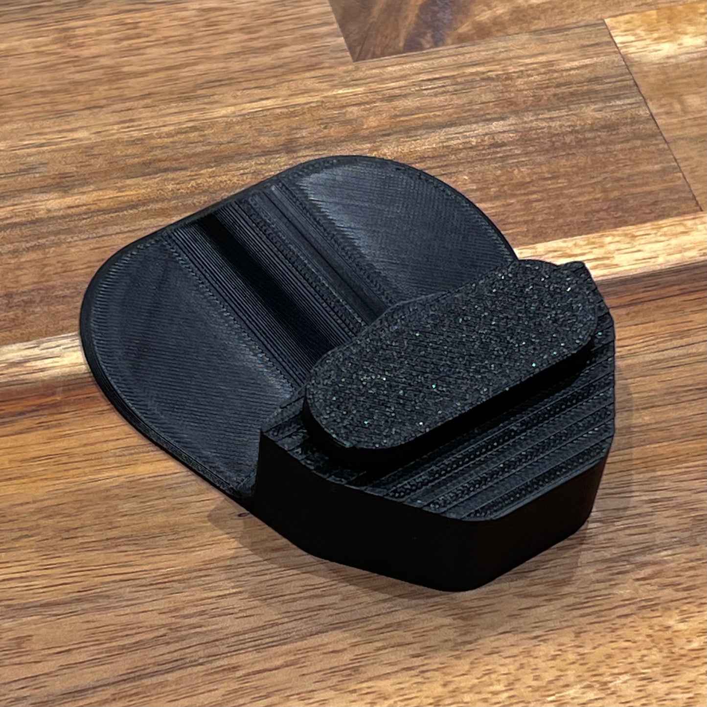 Porte éponge aimanté, vue à plat.