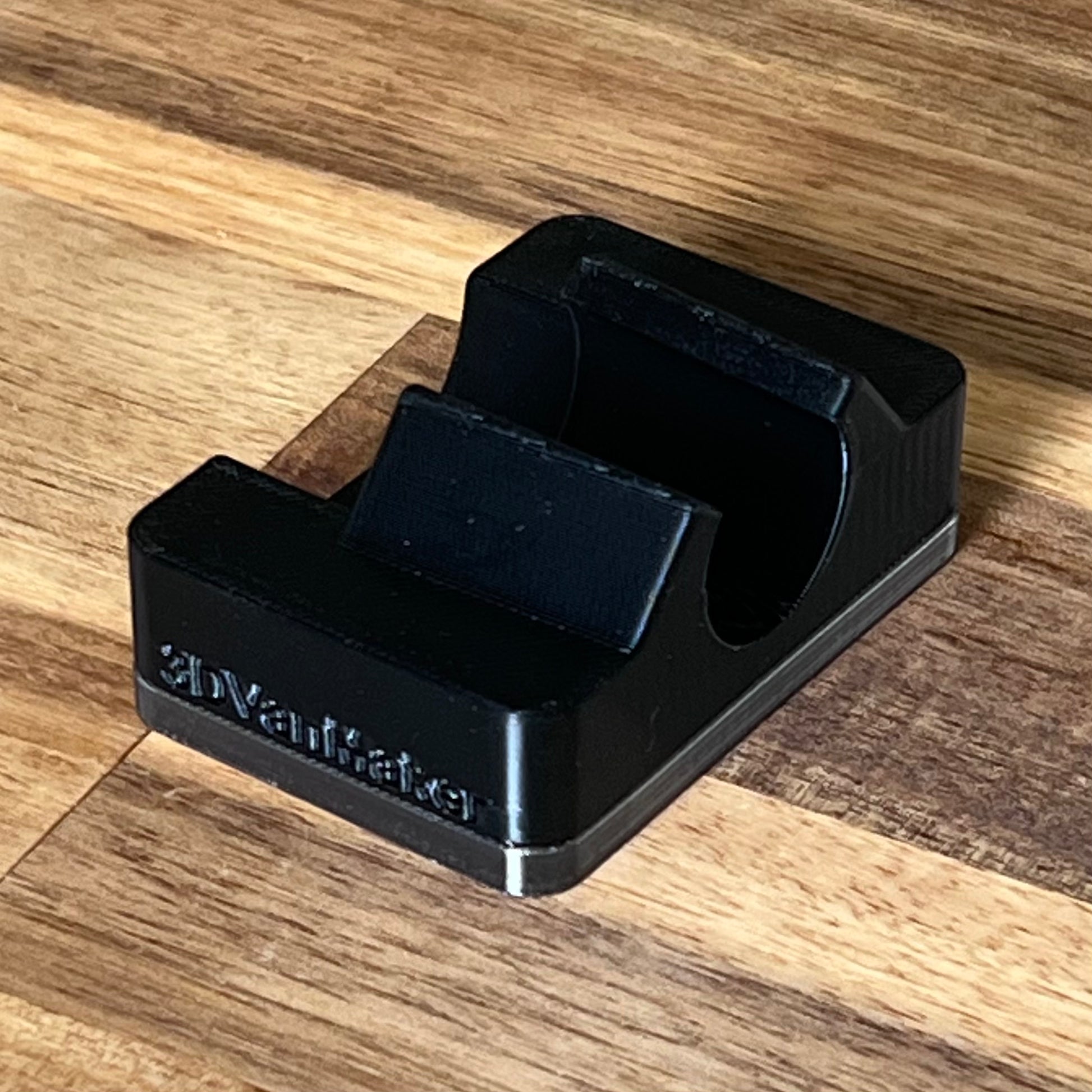 Support pour pommeau Osculati à plat sur table.