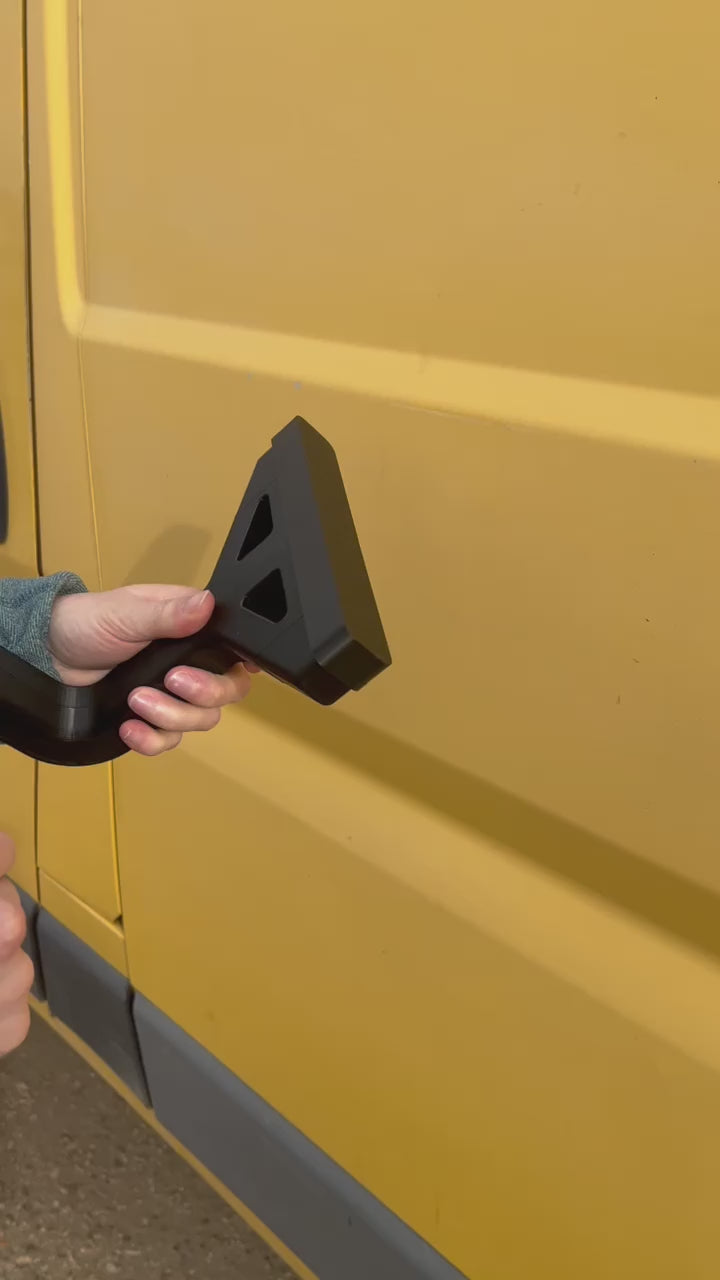 Démonstration d'utilisation du porte-serviette.