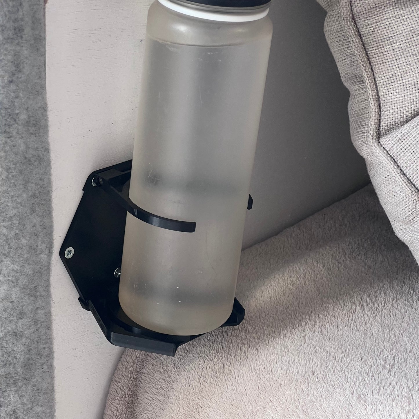 Porte-gobelet ultra-fin pour van et camping-car
